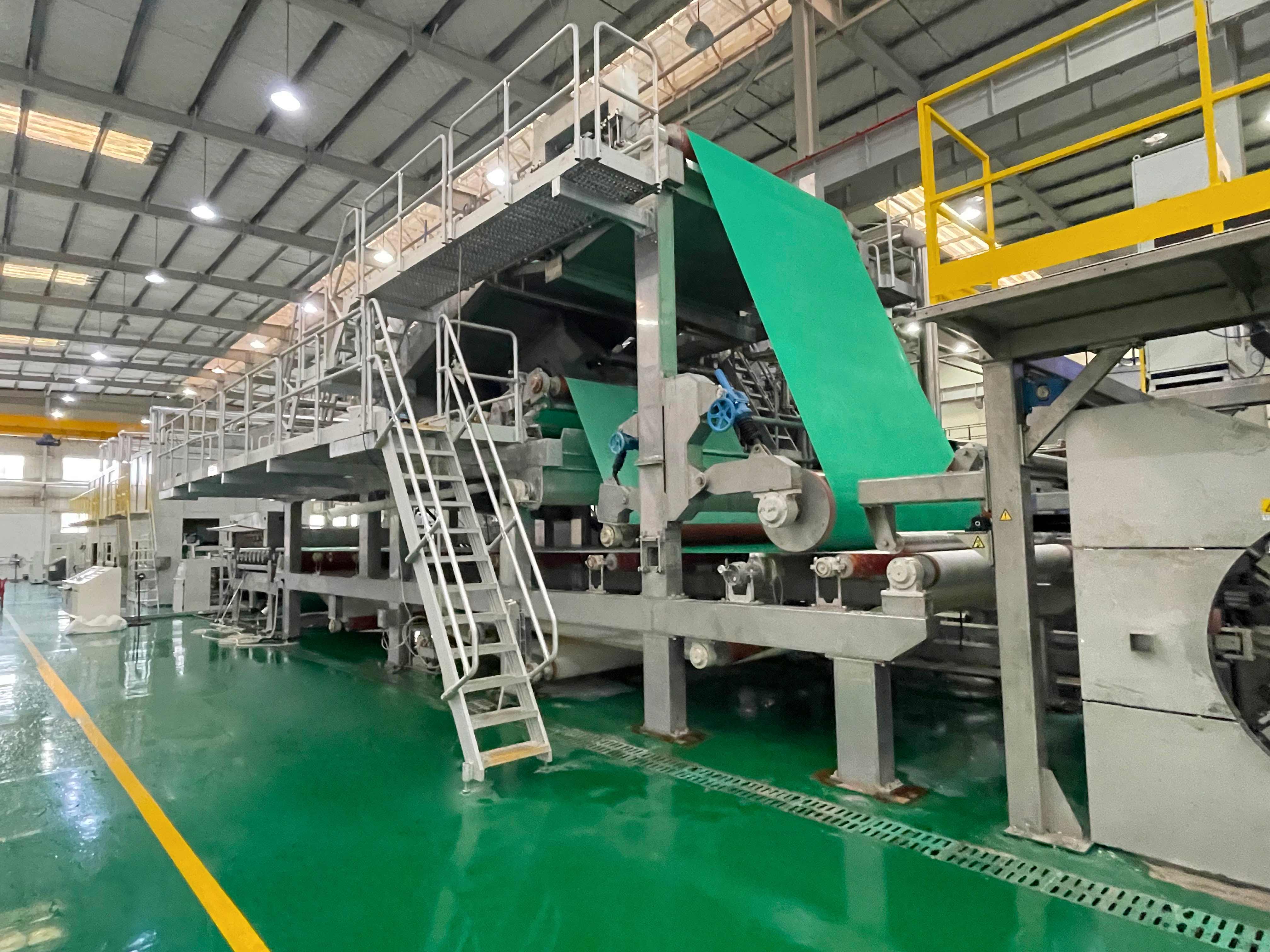 工廠(chǎng)實(shí)拍02：三位一體濕法水刺無(wú)紡布生產(chǎn)線(xiàn)